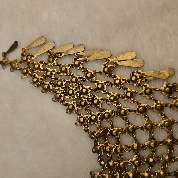 Antique Chainmaille V-Shape Fringe Bib Necklace - Picture 6 of 11